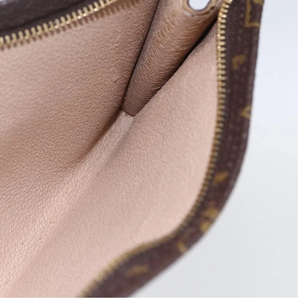 $590 1998 LOUIS VUITTON Monogram Bucket 27 Pouch AR0938