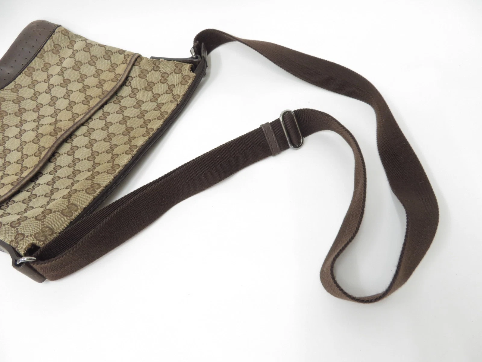 $950 2010 Gucci GG Canvas Shoulder Messenger Bag 181092-204991
