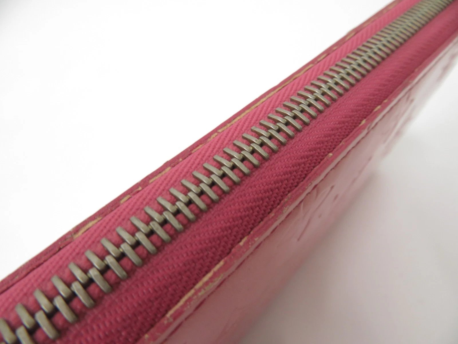 $970 Louis Vuitton Vernis Zippy Wallet Rose Litchi