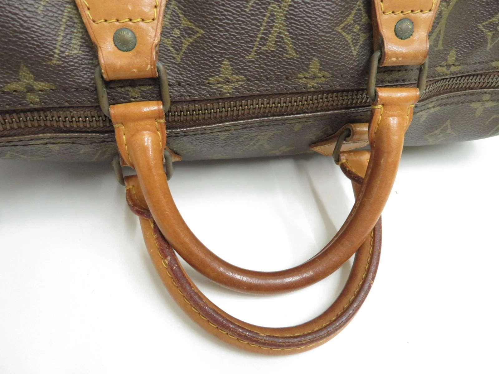 $1,550 1997 Louis Vuitton Monogram Speedy 40 SP0977