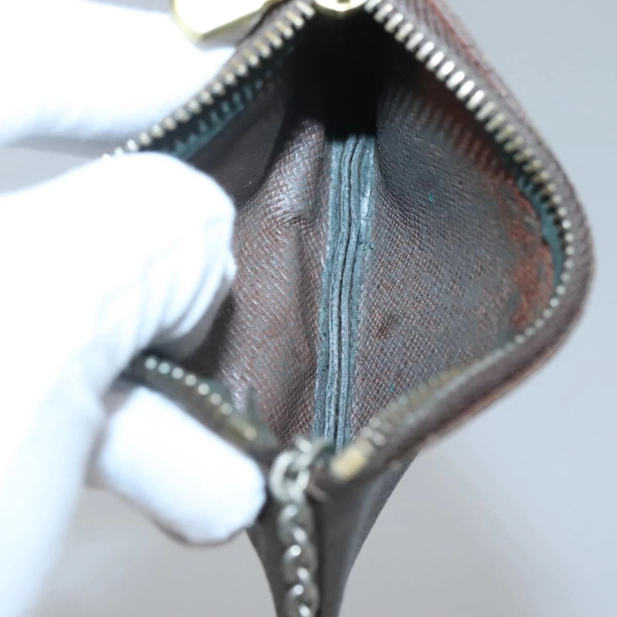 $355 LOUIS VUITTON Monogram Key Pouch Spain