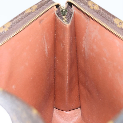 $760 LOUIS VUITTON Monogram Toiletry Pouch 26 France
