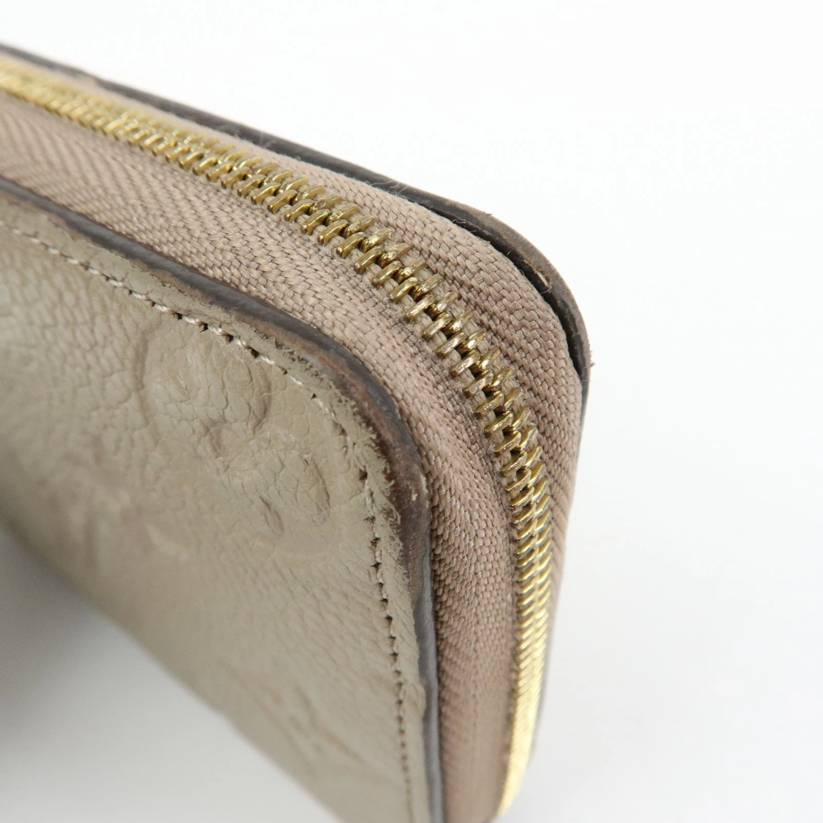$760 Louis Vuitton Monogram Empreinte Round Zippy Coin Case Beige RFID