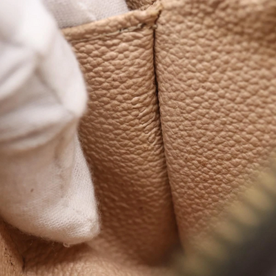 $625 2004 LOUIS VUITTON Monogram Cosmetic Pouch CA0034