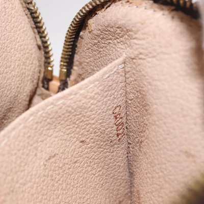 $625 2000 LOUIS VUITTON Monogram Cosmetic Pouch CA0020