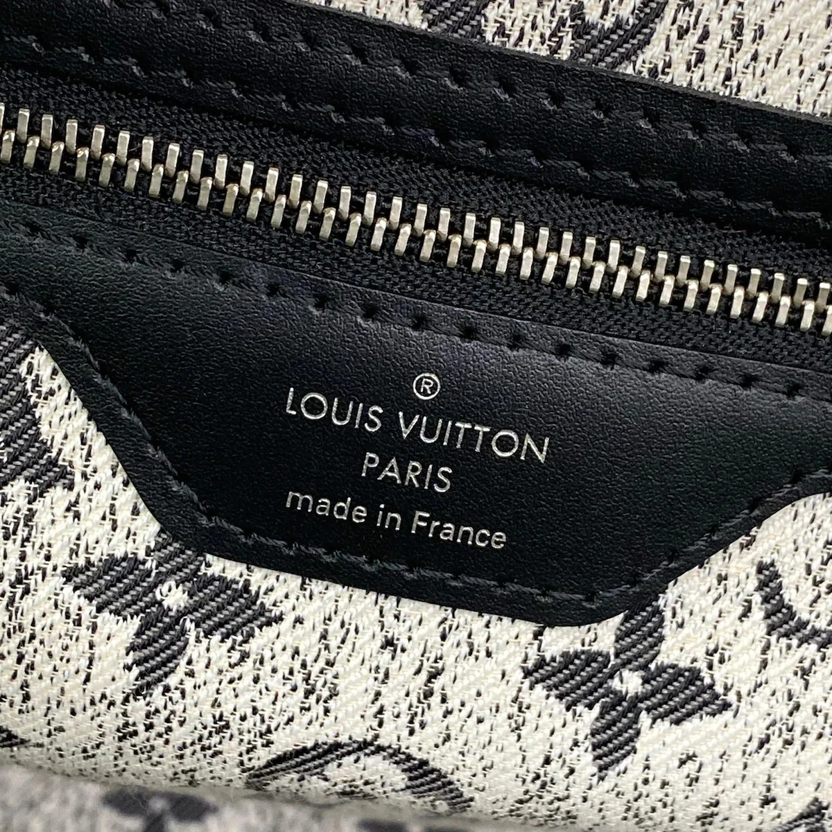 LOUIS VUITTON Neverfull MM M21465 Gray Monogram Jacquard Denim - Unconfirmed