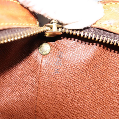 $1,150 1999 Louis Vuitton Monogram Drouot Shoulder Bag VI0939