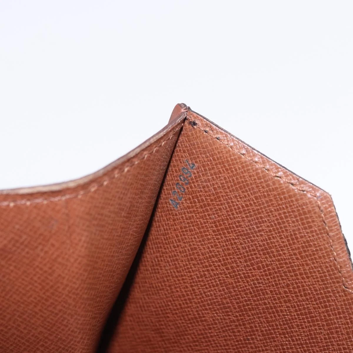 $1290 1994 LOUIS VUITTON Monogram Concorde A20994