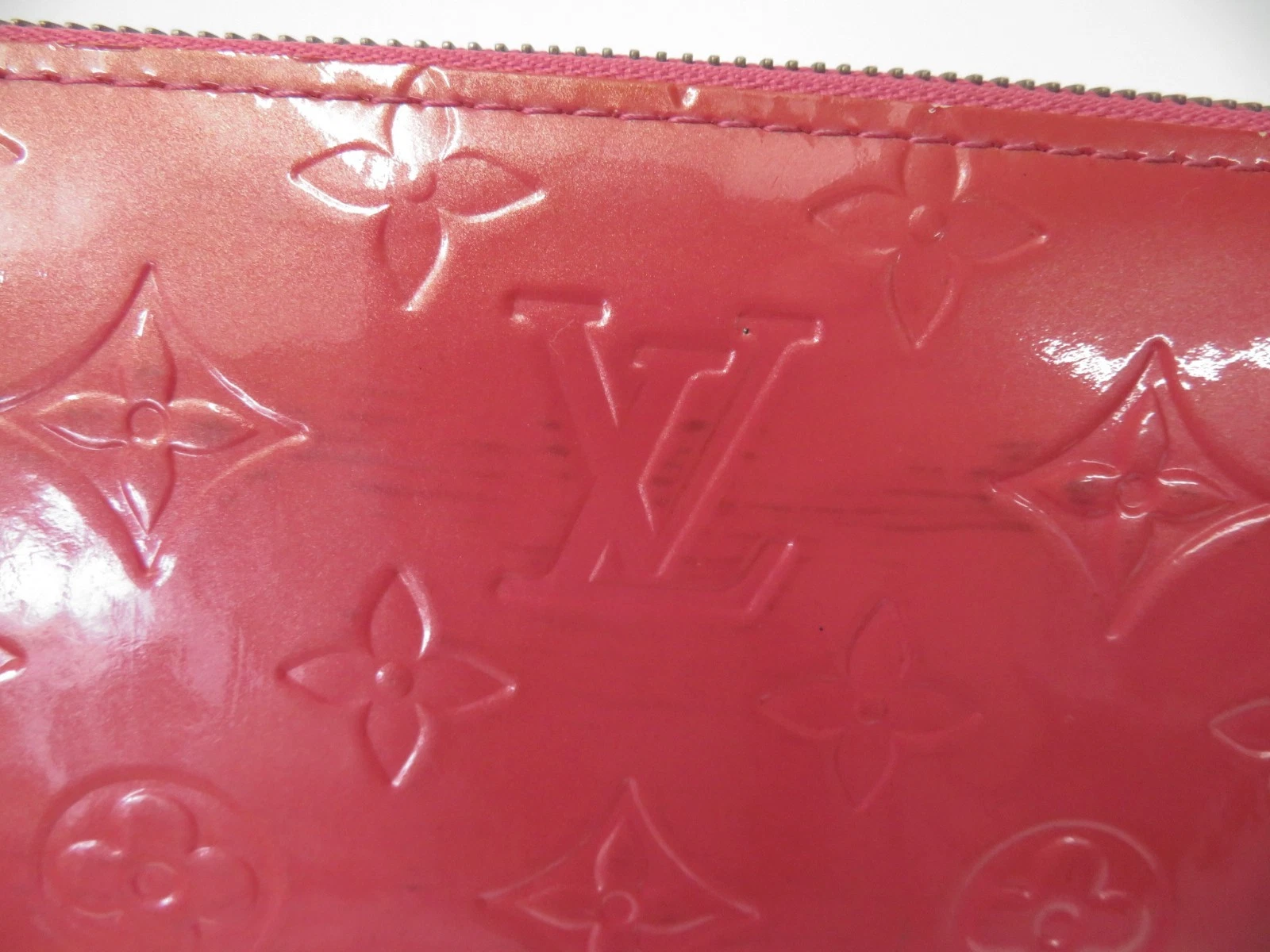 $970 Louis Vuitton Vernis Zippy Wallet Rose Litchi