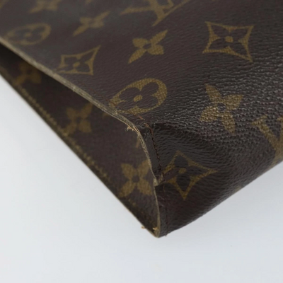 $760 LOUIS VUITTON Monogram Toiletry Pouch 26 France