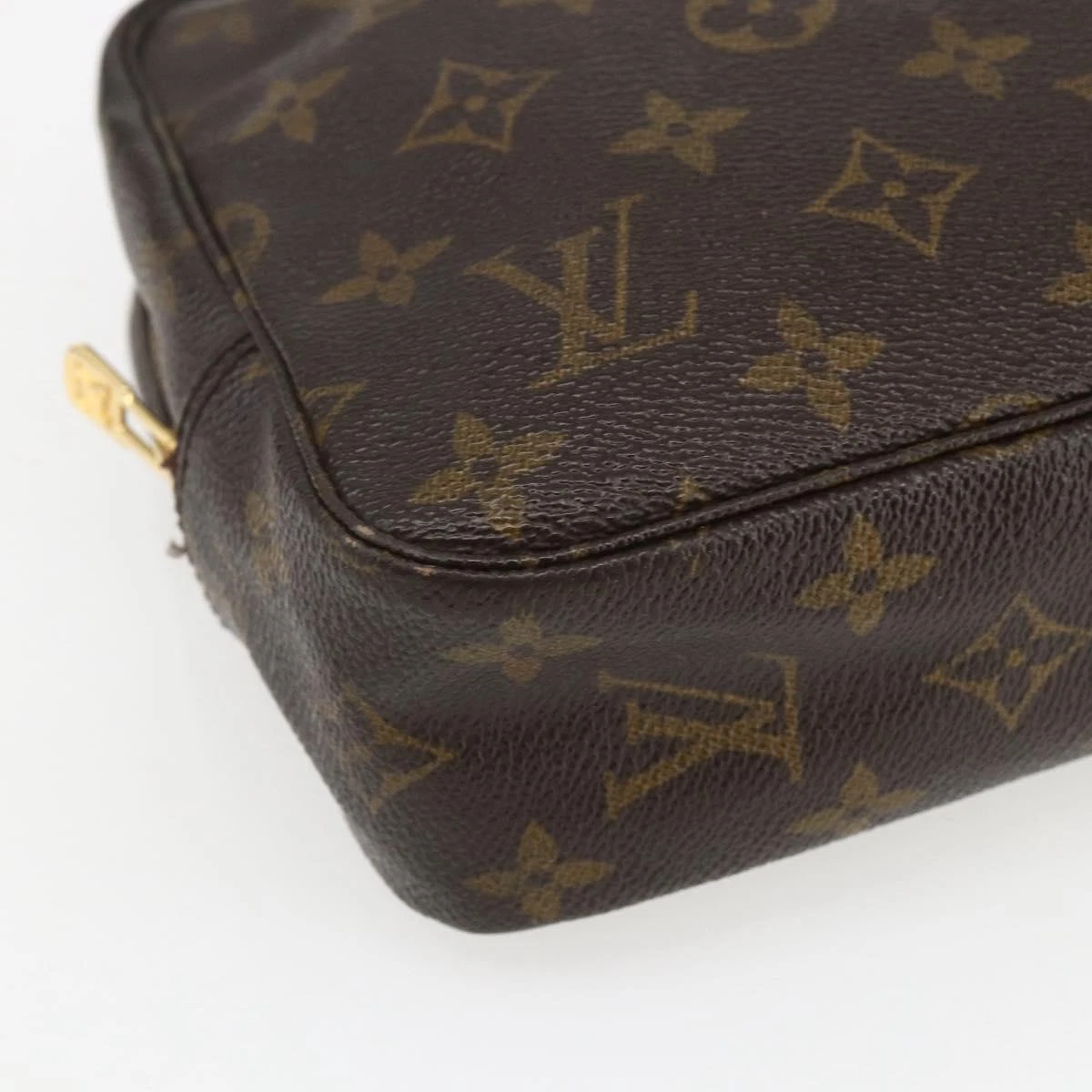 $600 1988 LOUIS VUITTON Monogram Trousse Toilette 23 881TH