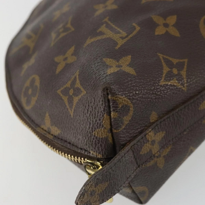 $620 2002 LOUIS VUITTON Monogram Trousse Demi Ronde TH0092