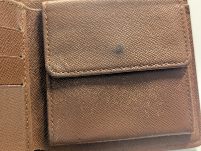 $630 2006 Louis Vuitton Monogram Marco Compact Wallet CA0066