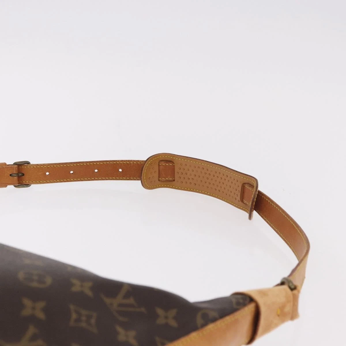 $1,450 1998 Louis Vuitton Monogram Vagabond Shoulder Bag VI0998