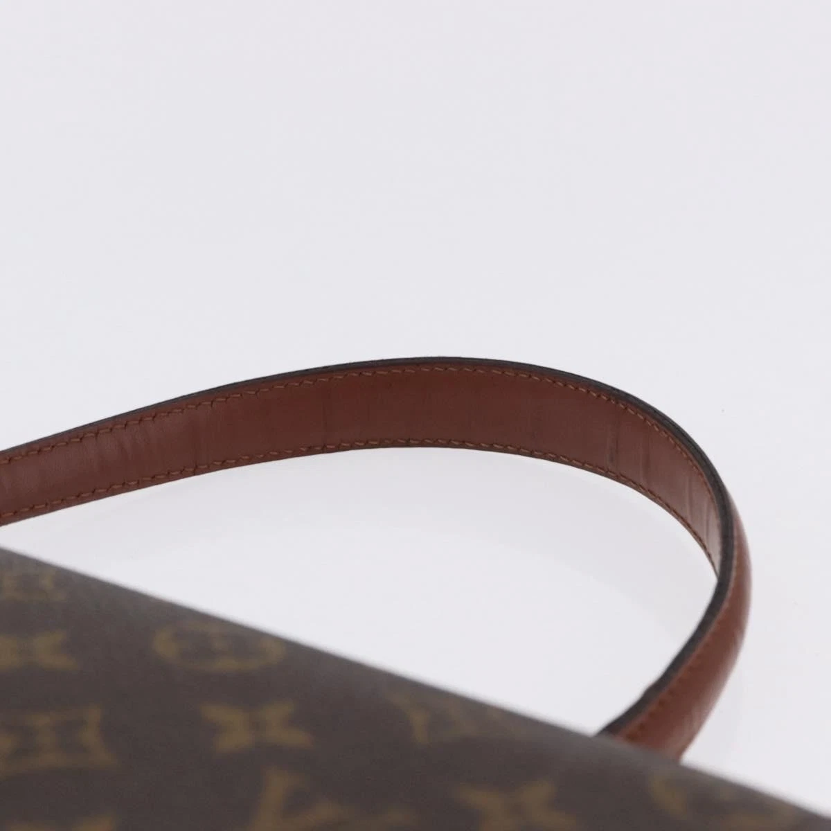 $1290 1994 LOUIS VUITTON Monogram Concorde A20994