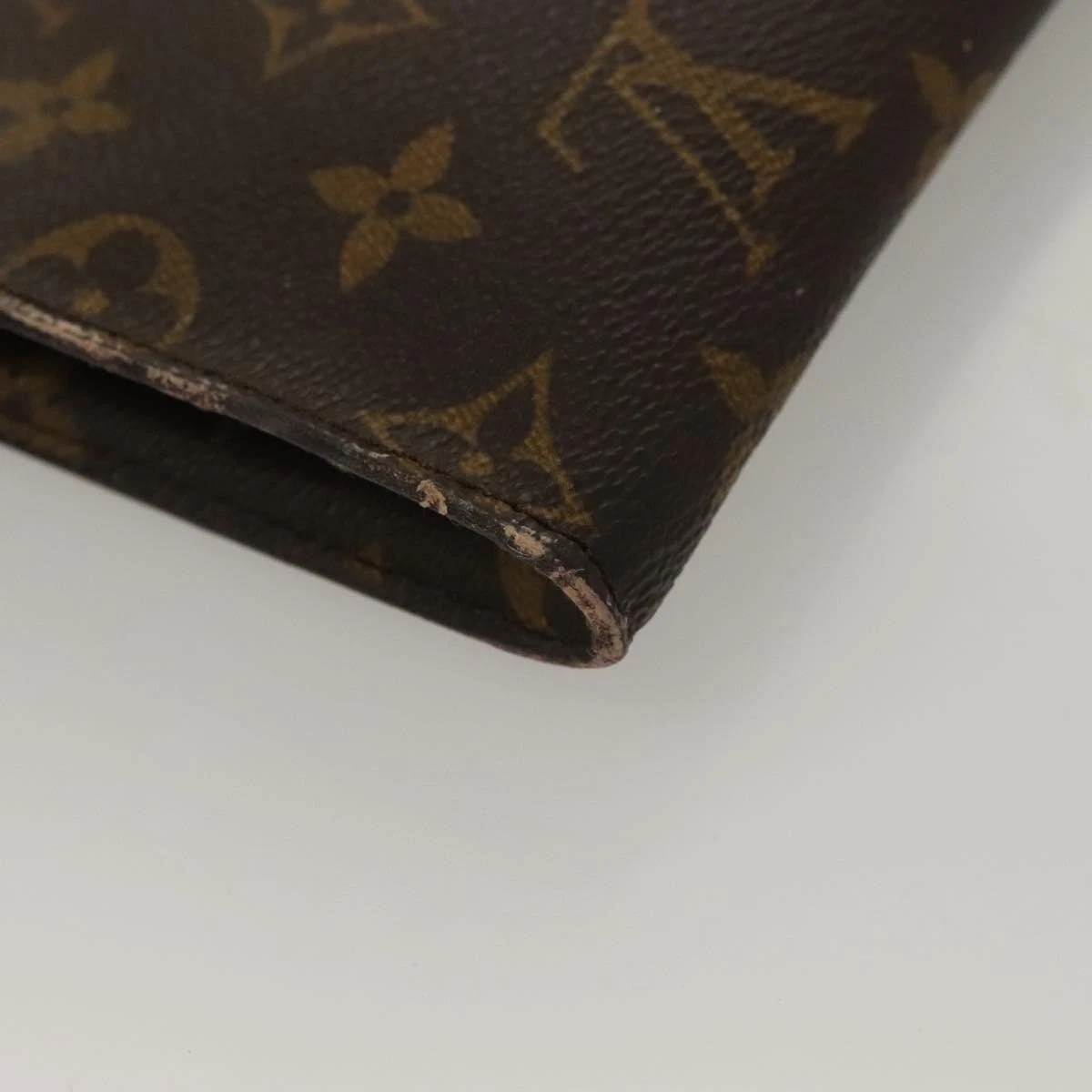 $490 1998 Louis Vuitton Monogram Bucket 23 Pouch AR0938