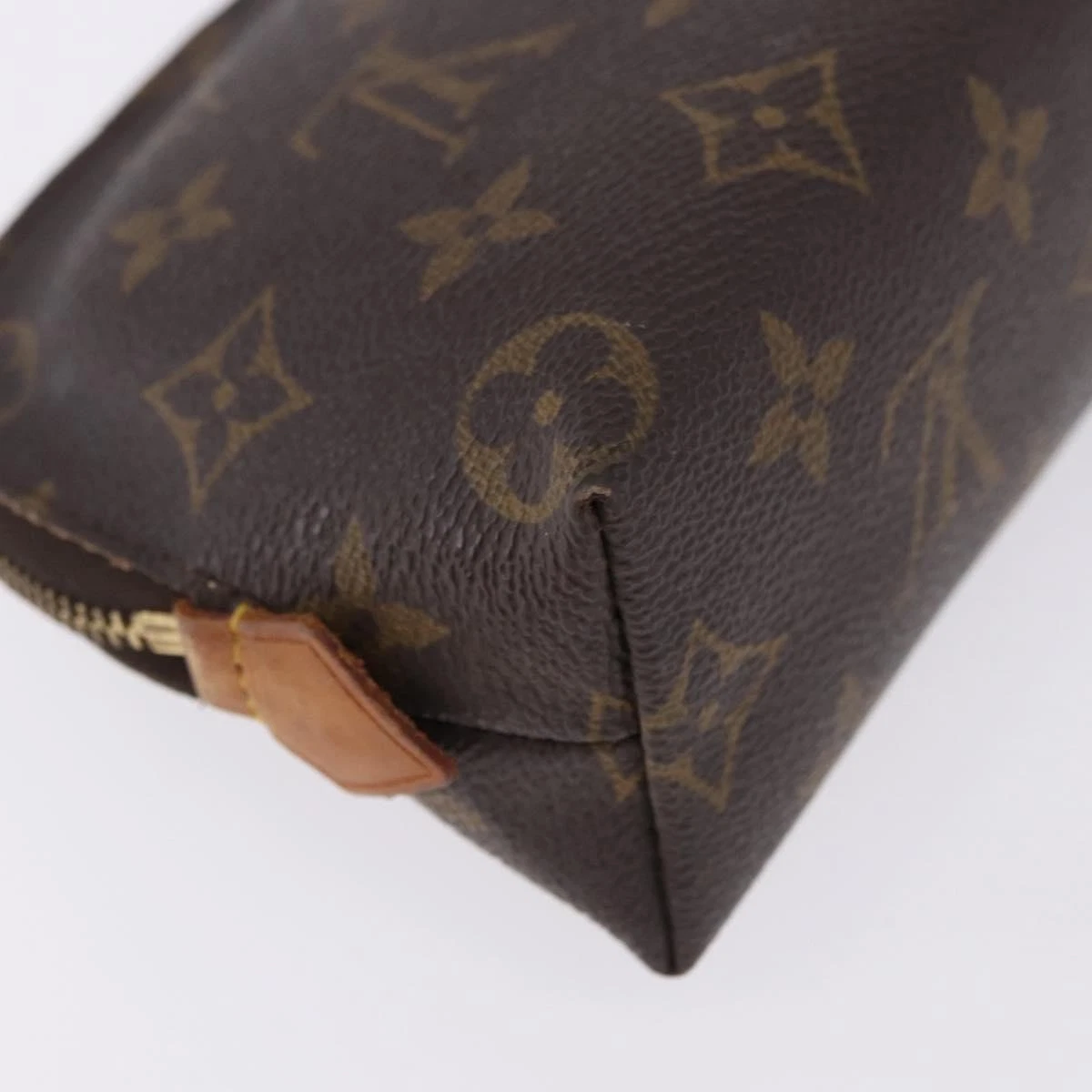 $625 2003 LOUIS VUITTON Monogram Cosmetic Pouch SD0023