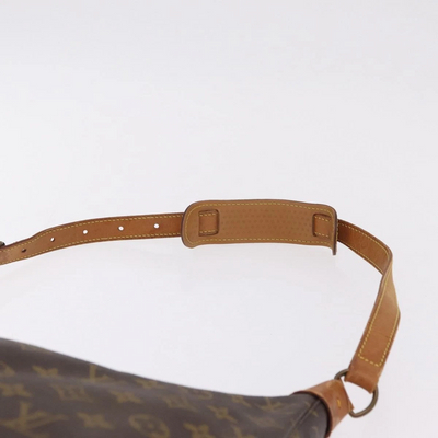$1450 1992 LOUIS VUITTON Monogram Boulogne 35 Shoulder Bag  8912