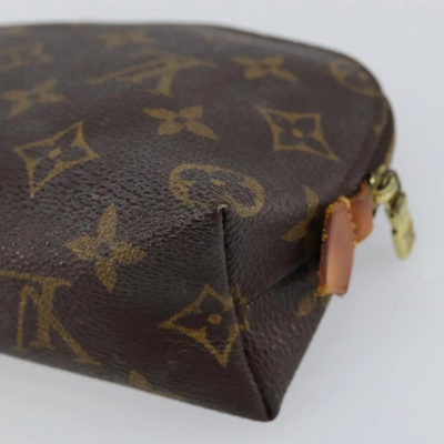 $620 2001 Louis Vuitton Monogram Cosmetic Pouch CA1021