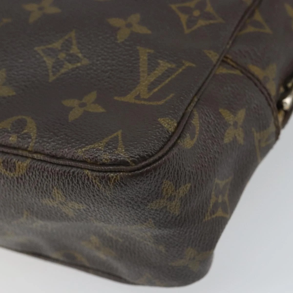 $600 1985 Louis Vuitton Cosmetic Pouch Trousse Toilette 28 851TH