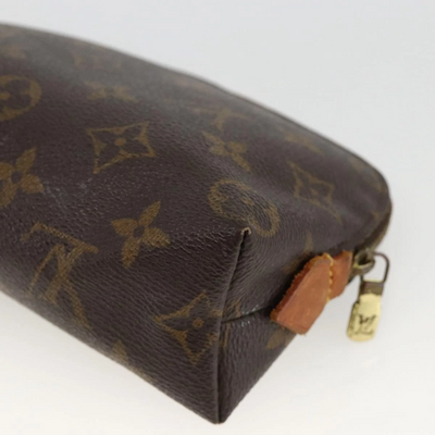 $625 2001 LOUIS VUITTON Monogram Cosmetic Pouch CA0061