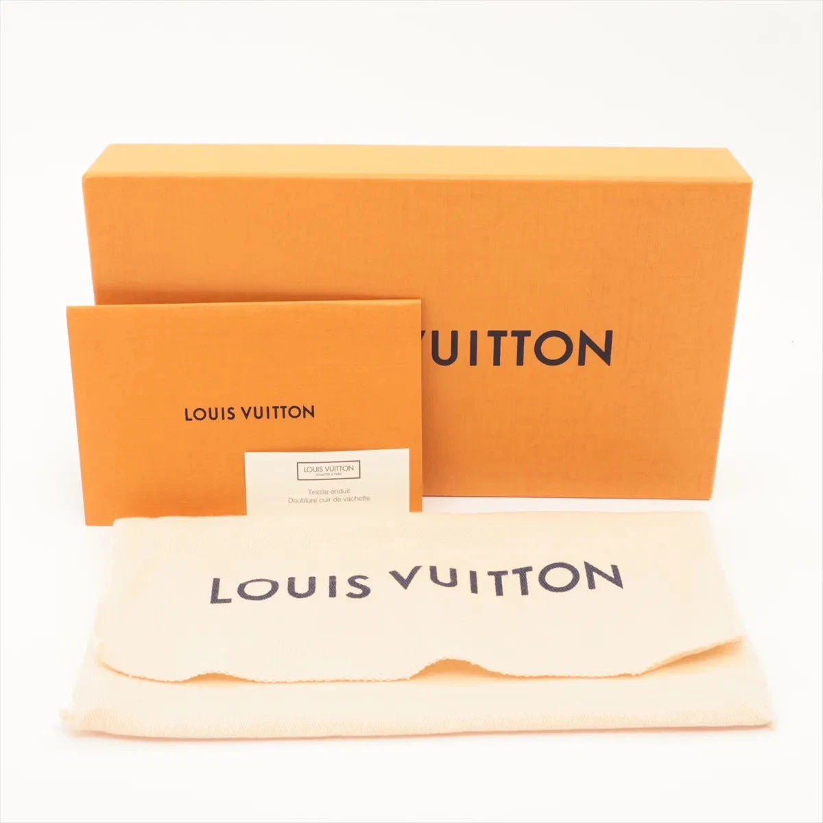 $915 LM0280 2020 Louis Vuitton Monogram Zippy Wallet Fuchsia
