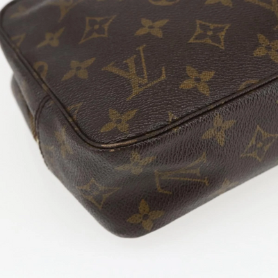 $600 1988 LOUIS VUITTON Monogram Trousse Toilette 23 881TH
