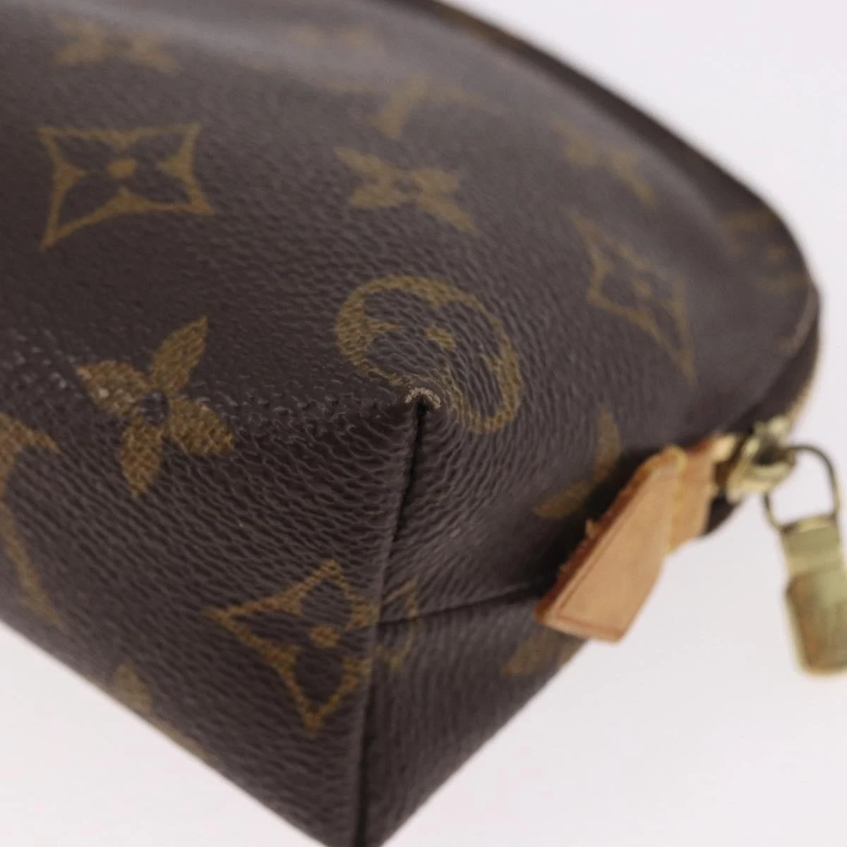 $625 2000 LOUIS VUITTON Monogram Cosmetic Pouch CA0020