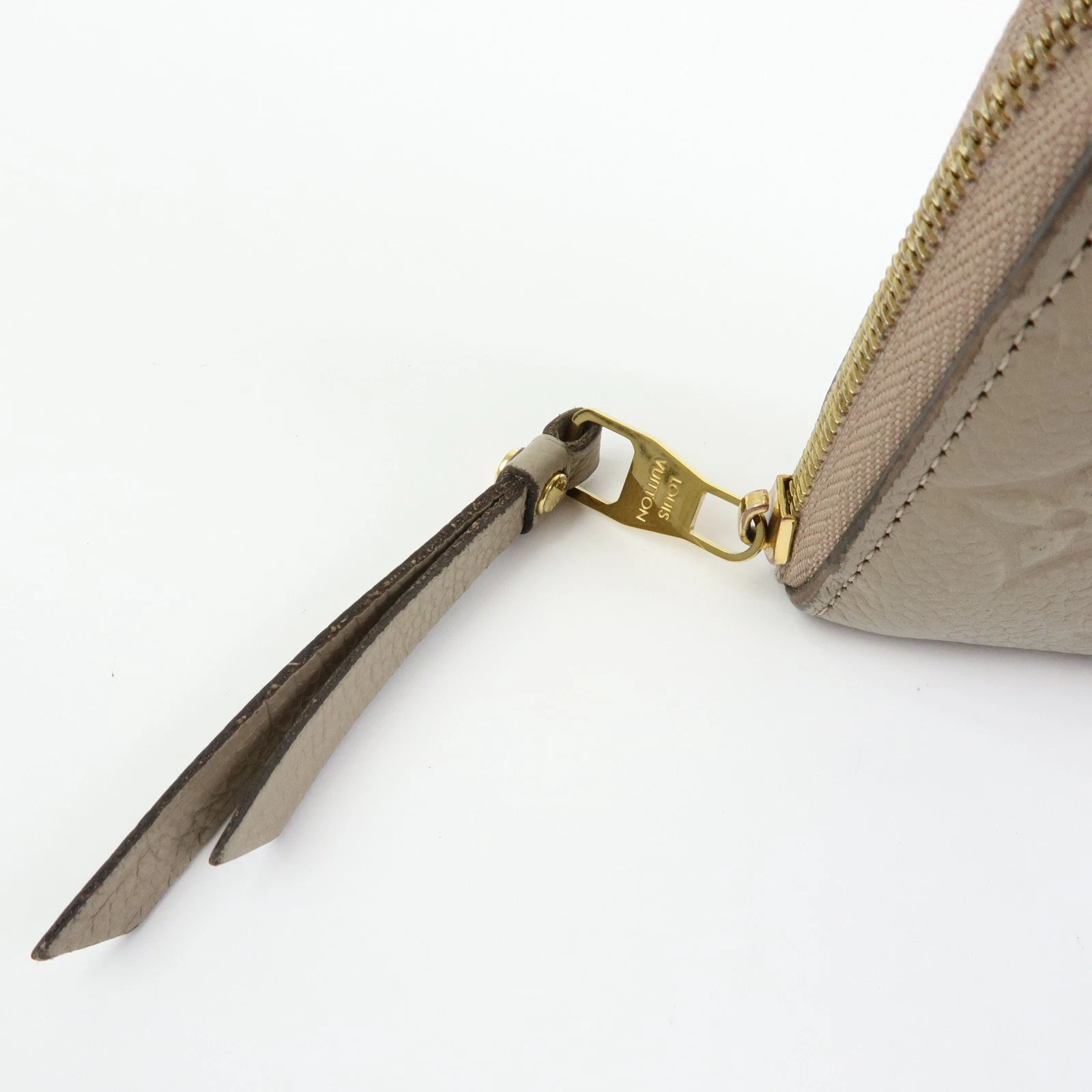 $760 Louis Vuitton Monogram Empreinte Round Zippy Coin Case Beige RFID