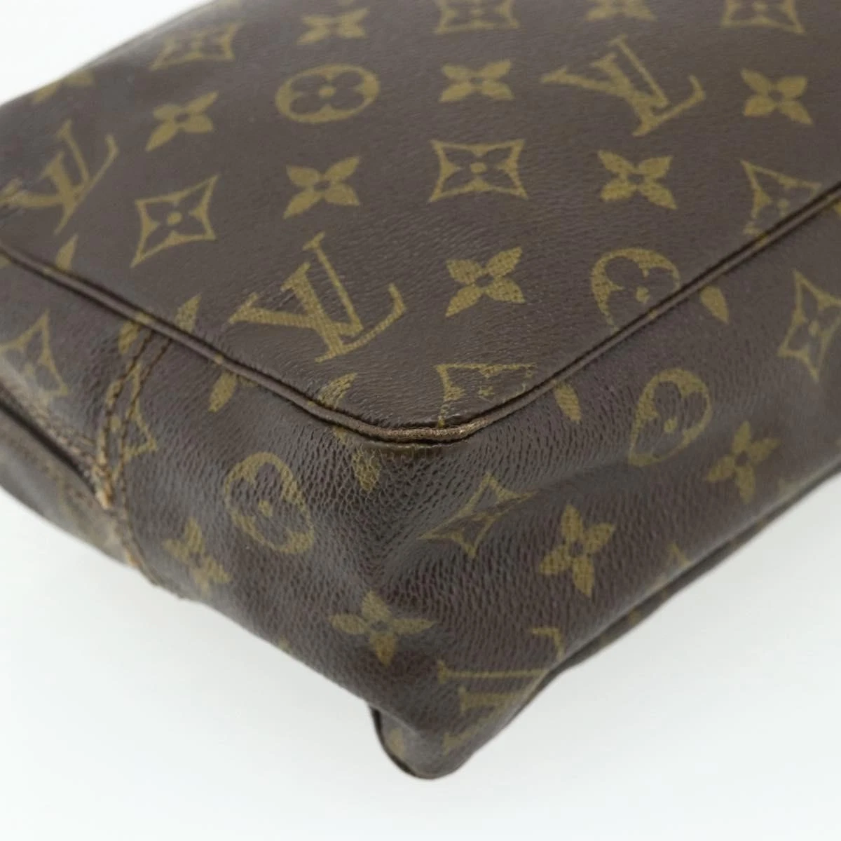 $600 1983 LOUIS VUITTON Monogram Trousse Toilette 28 Clutch Bag 831