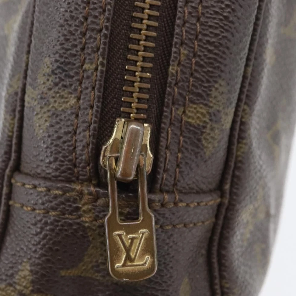 $600 1984 LOUIS VUITTON Monogram Trousse Toilette 23 Clutch Bag 841