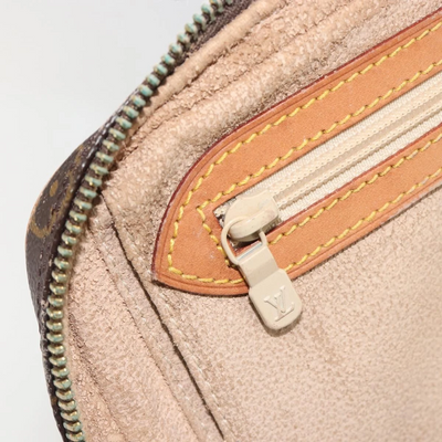 $700 1992 LOUIS VUITTON Monogram Trousse Boite Cosmetic Pouch NO1902