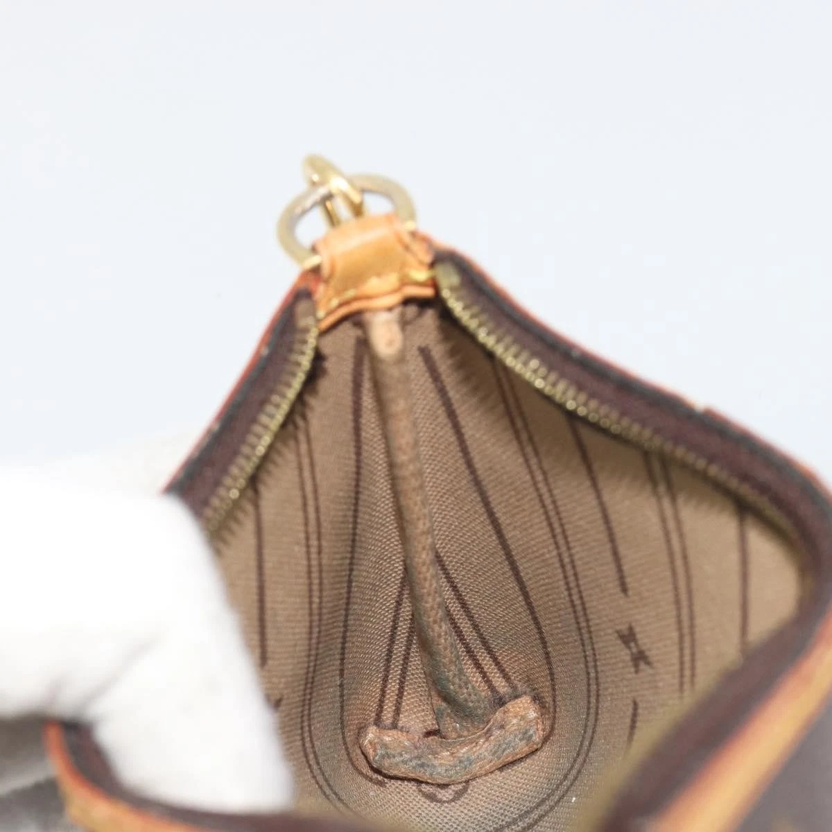 $1250 2010 Louis Vuitton Monogram Mini Pochette Delightful SA1130