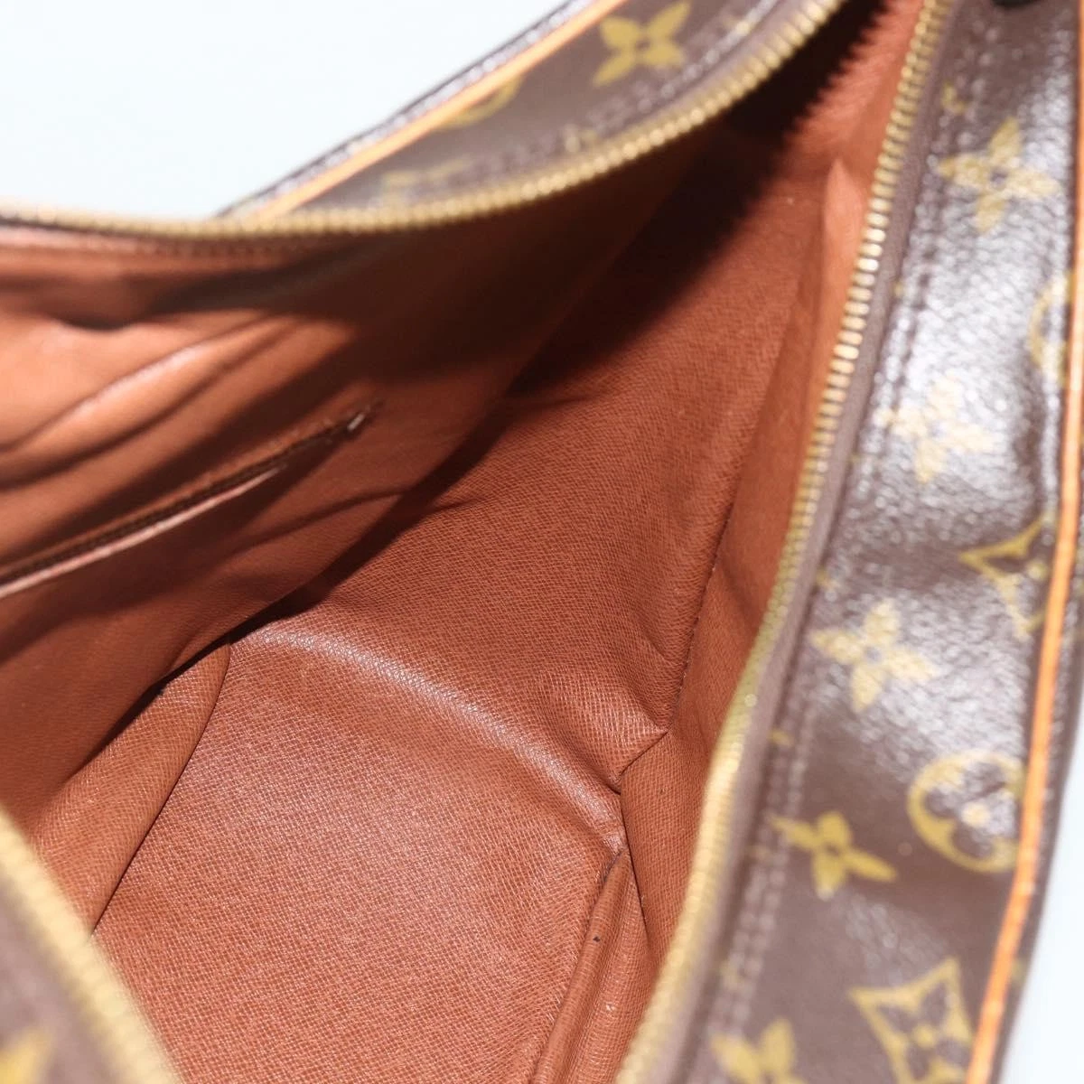 $1,450 1995 Louis Vuitton Monogram Boulogne 35 Shoulder Bag AS0995