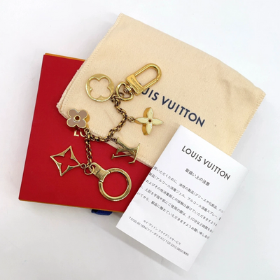 $675 Louis Vuitton Fleur de Monogram Bag Charm Chain Gold Beige