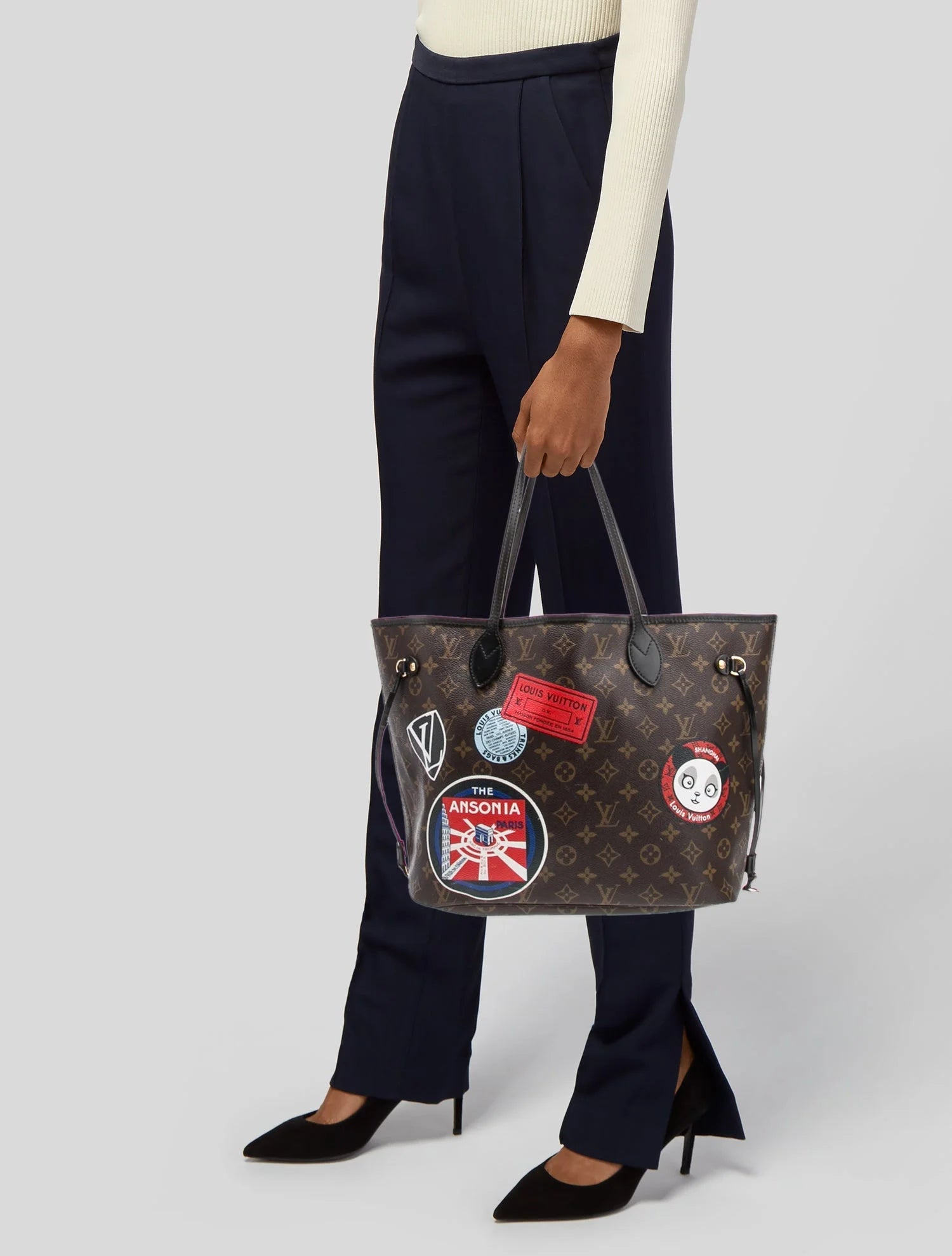 Louis Vuitton Neverfull MM World Tour with Pouch 10021140