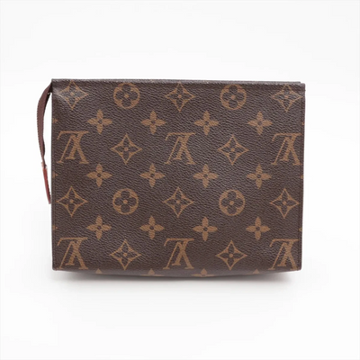 $540 Louis Vuitton Monogram Toiletry Pouch 19