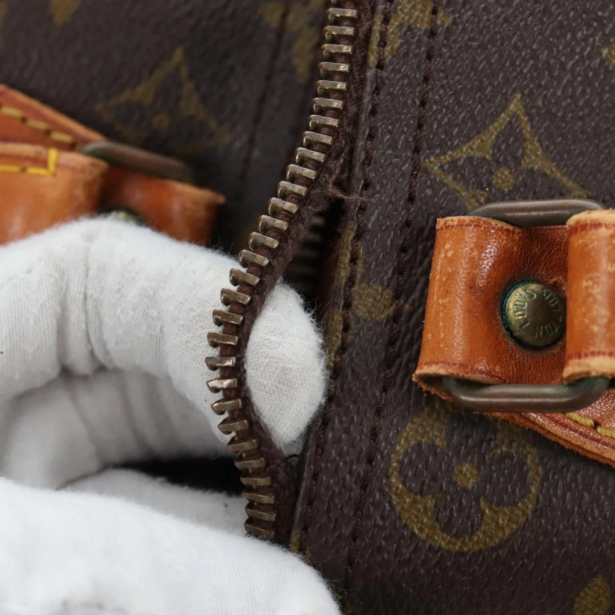 $1540 1984 LOUIS VUITTON Monogram Speedy 30 Hand Bag SA824