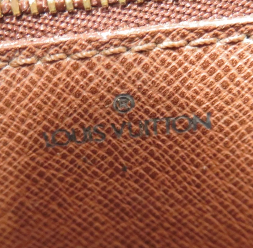 $1,450 2001 Louis Vuitton Monogram Trocadero 27 TH0011