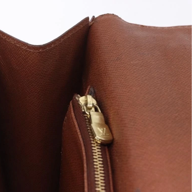 $1290 1994 LOUIS VUITTON Monogram Concorde A20994