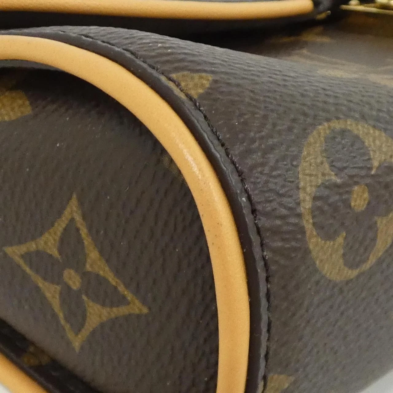 $1680 RFID Louis Vuitton Monogram Pochette Camille Crossbody 10019981