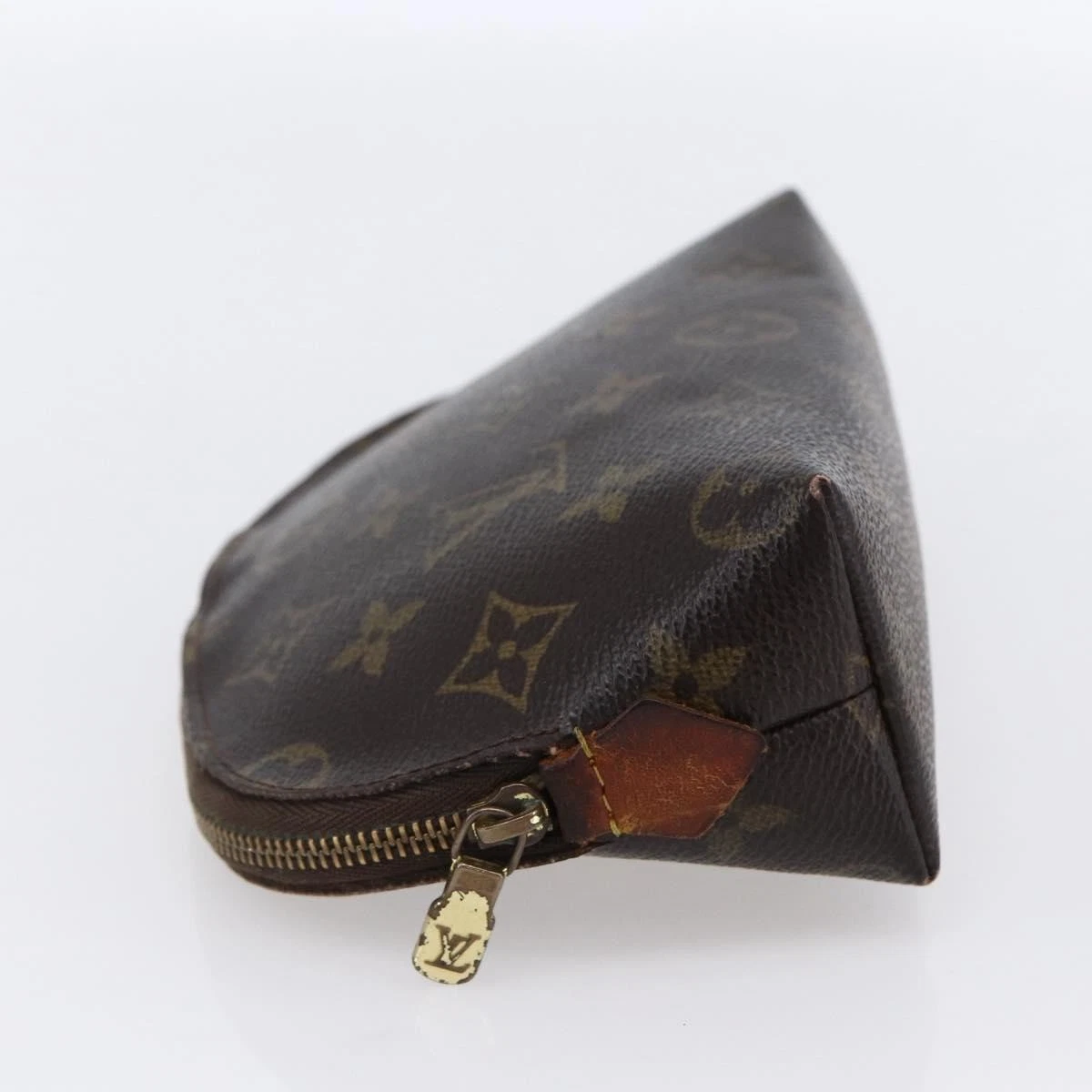 $625 2004 LOUIS VUITTON Monogram Cosmetic Pouch CA0034