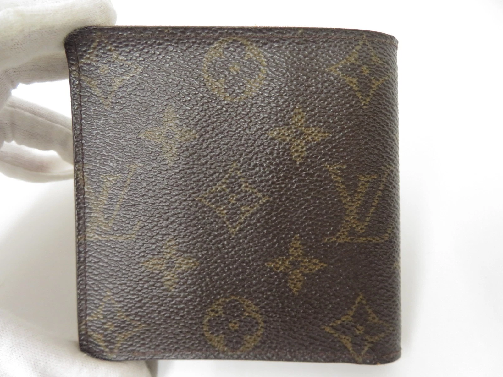 $630 2006 Louis Vuitton Monogram Marco Compact Wallet CA0066