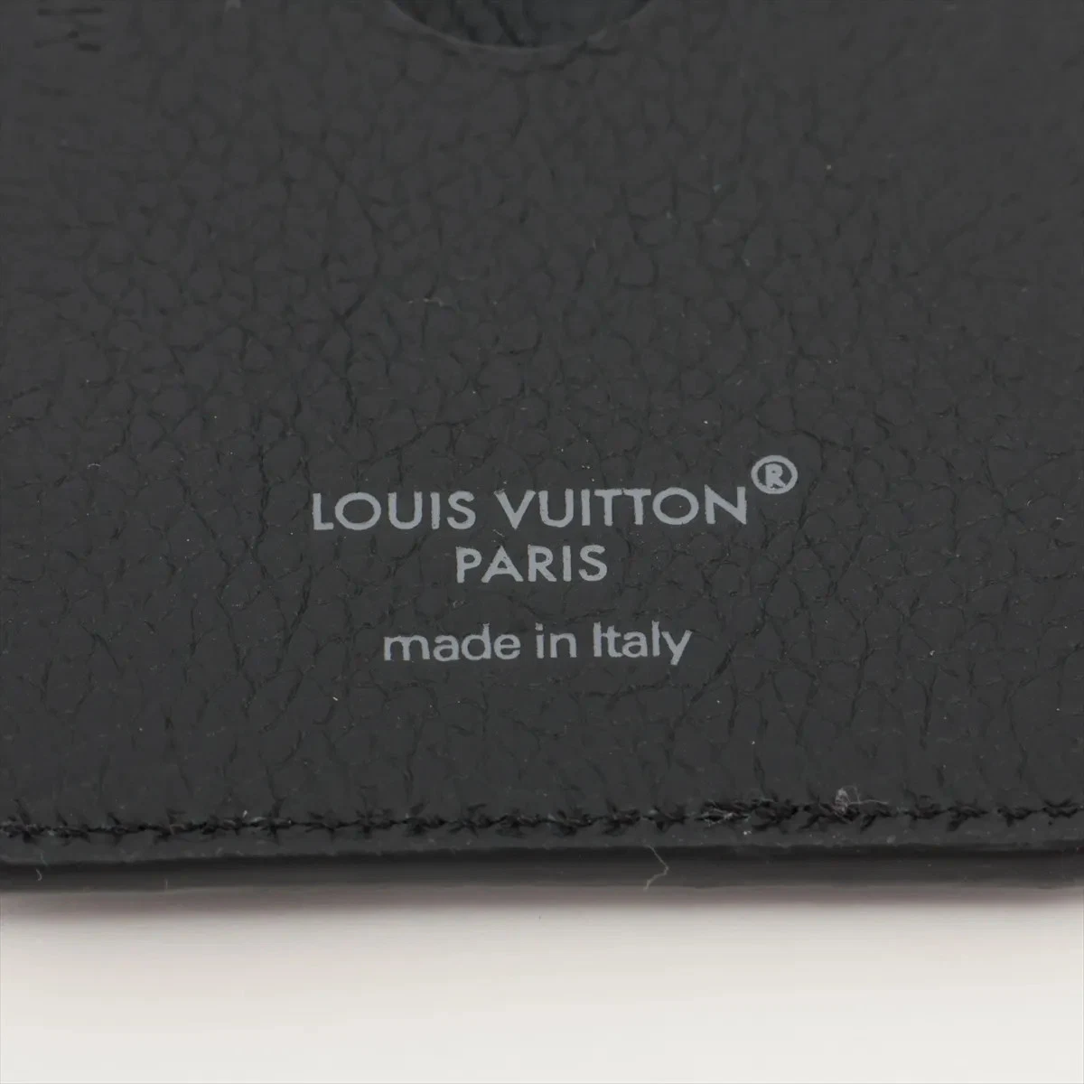 $445 Louis Vuitton Damofrage Porto Cult Magnet  Black Card Case 10021121
