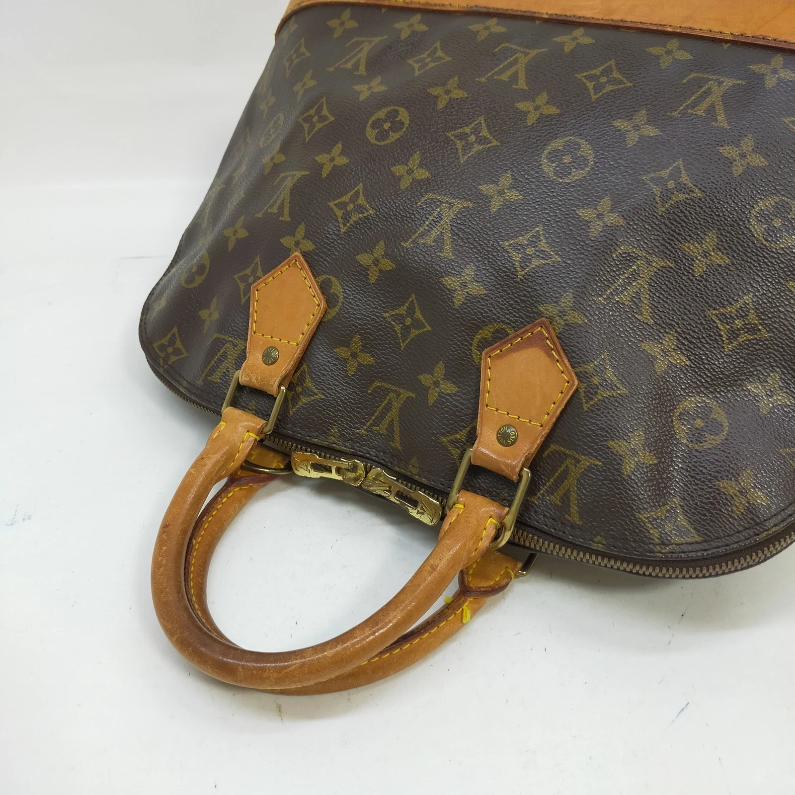 Louis Vuitton Alma Handbag Brown Monogram VI0974