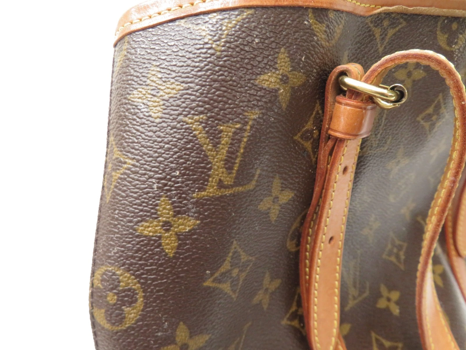 $1,890 2000 Louis Vuitton Monogram Bucket GM AR0010