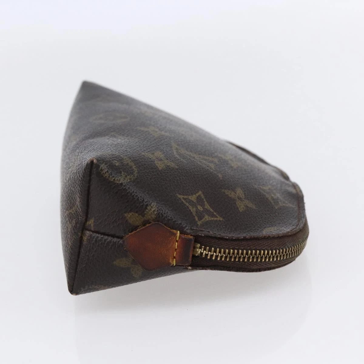 $625 2004 LOUIS VUITTON Monogram Cosmetic Pouch CA0034