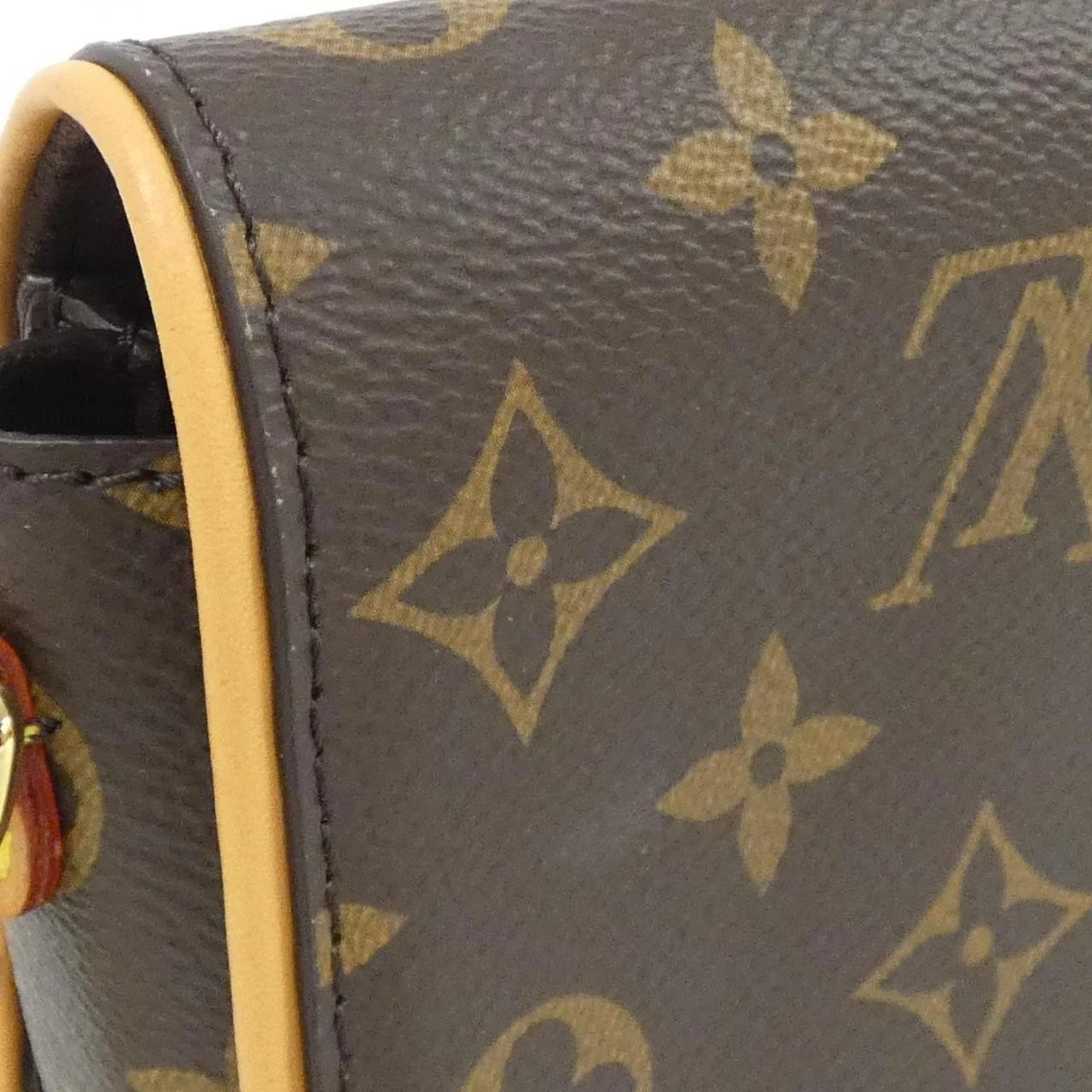 $1680 RFID Louis Vuitton Monogram Pochette Camille Crossbody 10019981