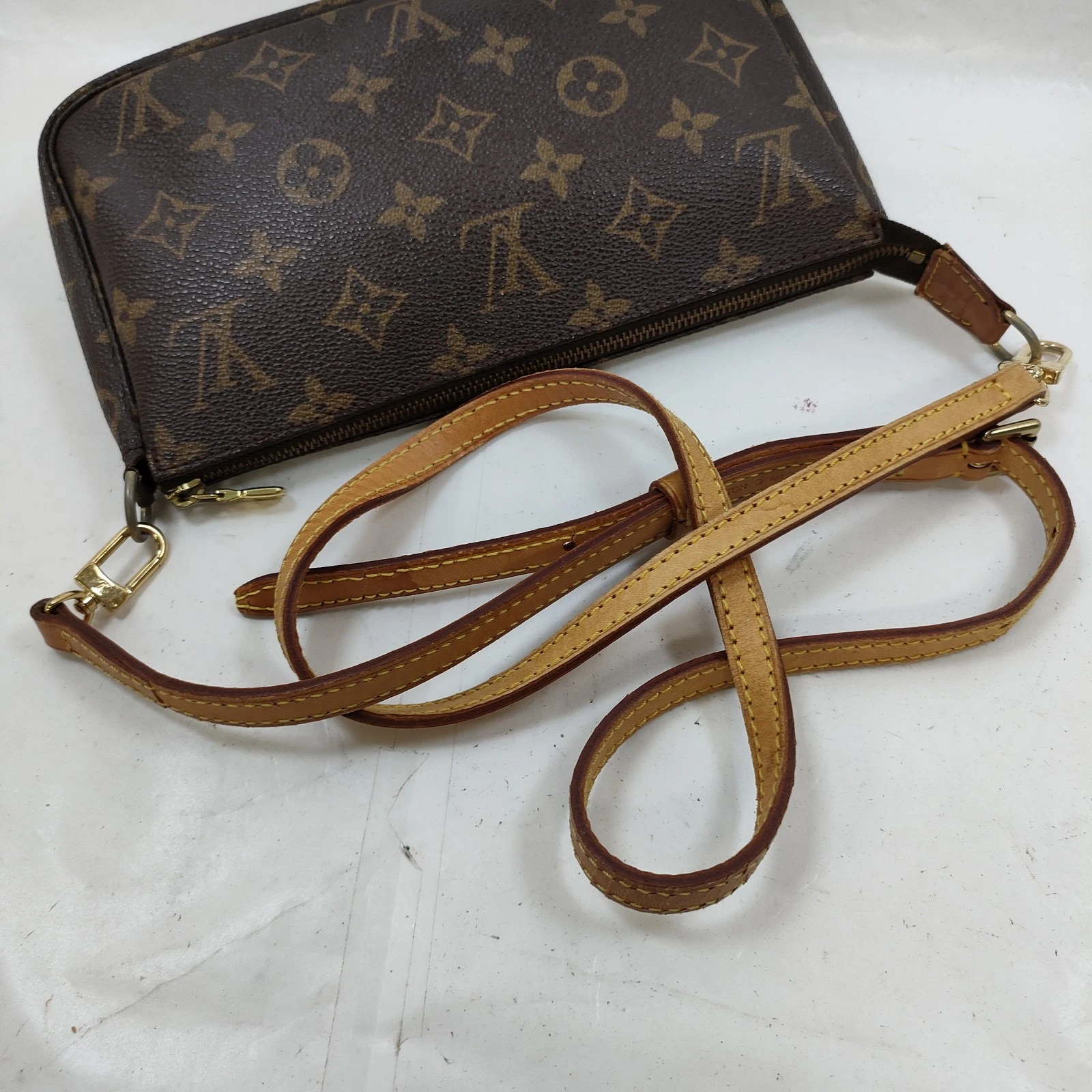 Louis Vuitton Pochette Accessoires Brown Monogram AR0999