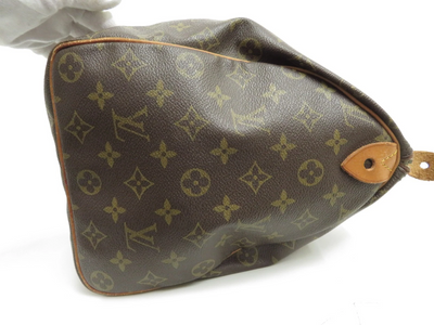 $1,550 1997 Louis Vuitton Monogram Speedy 40 SP0977